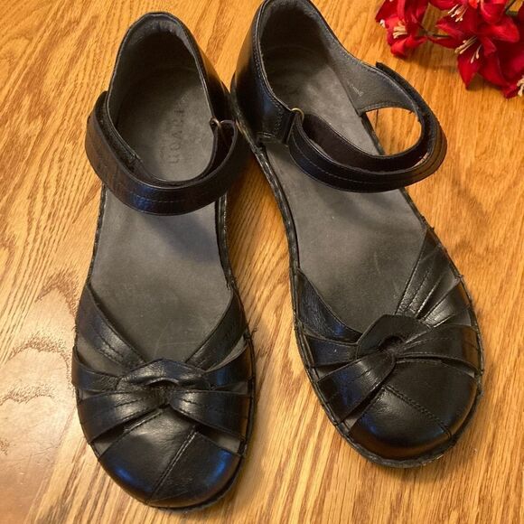 Avalon Clarissa Fisherman’s Black Shoes - Picture 1 of 7